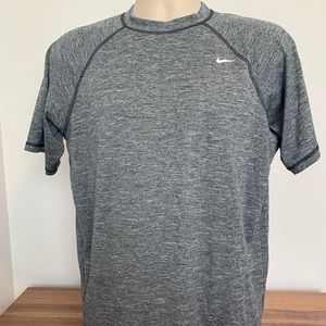 Nike Dri-Fit Men’s Medium Short Sleeve Shirt